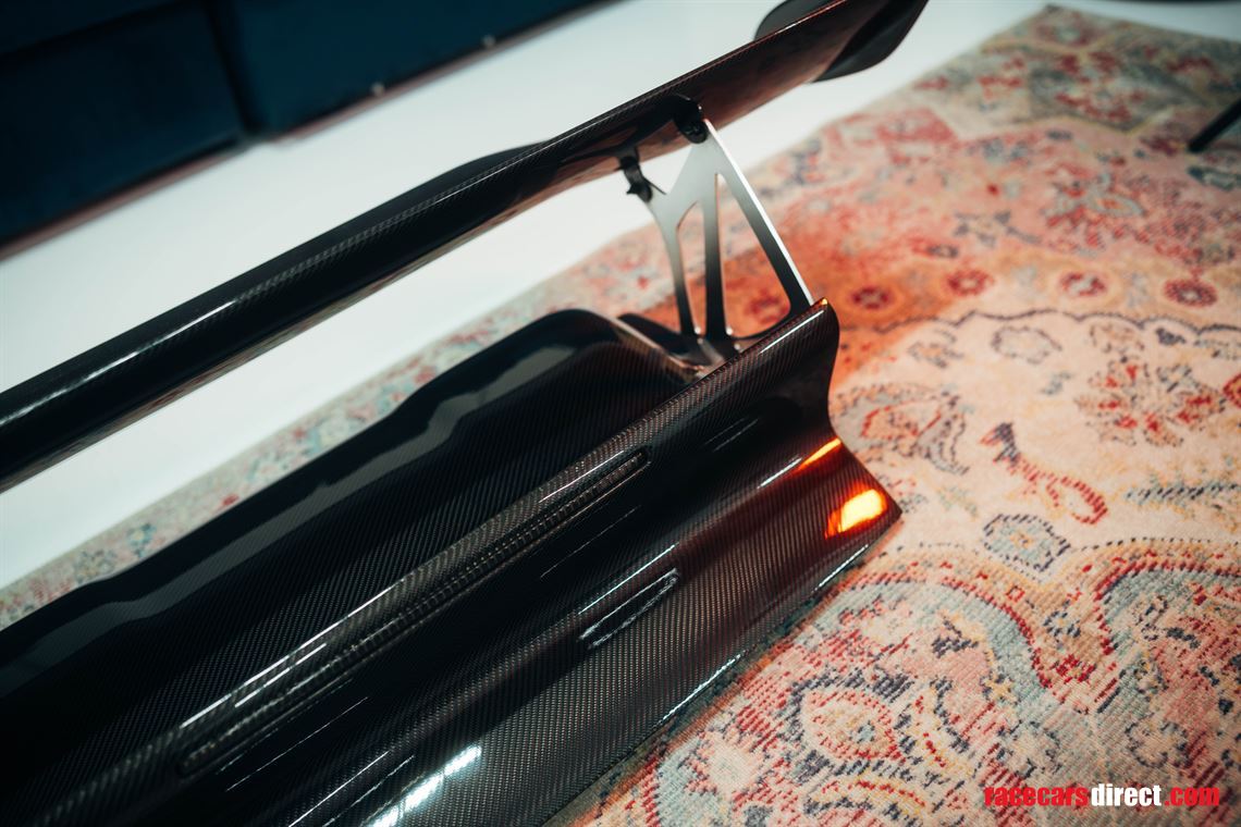 carbon-boot-lid-and-spoiler-for-porsche-911-9