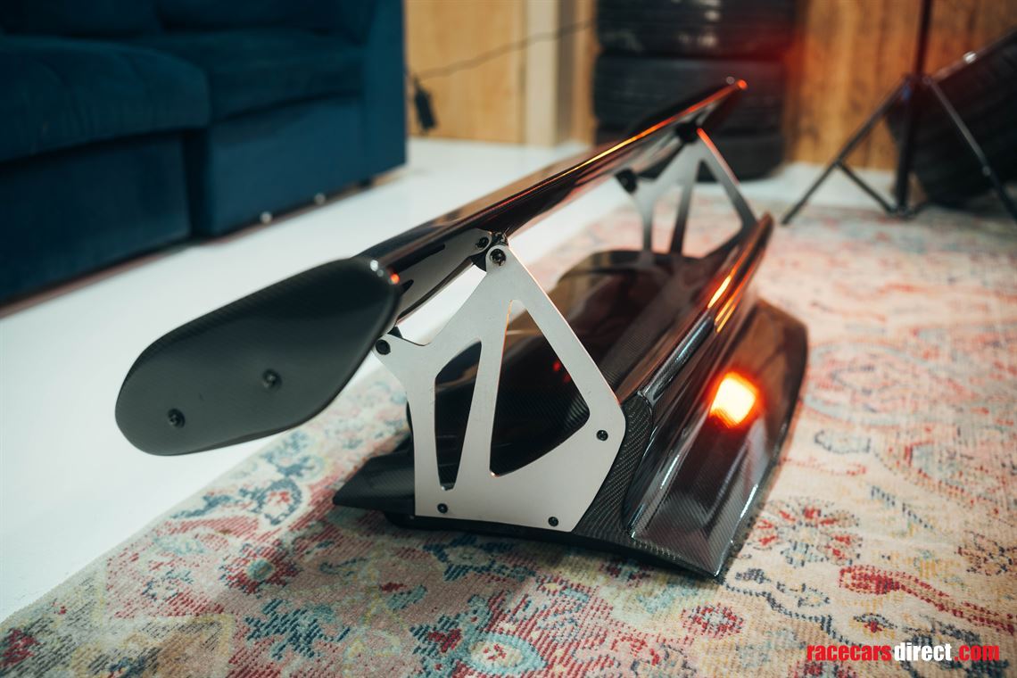 carbon-boot-lid-and-spoiler-for-porsche-911-9