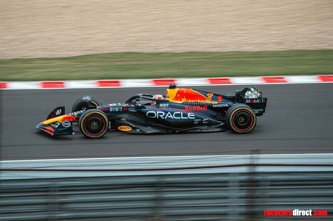 f1-display-cars-wanted