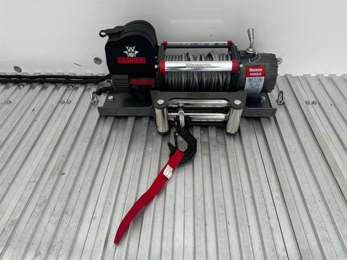 isuzu-n75190-e6-75-tone-enclosed-car-transpor