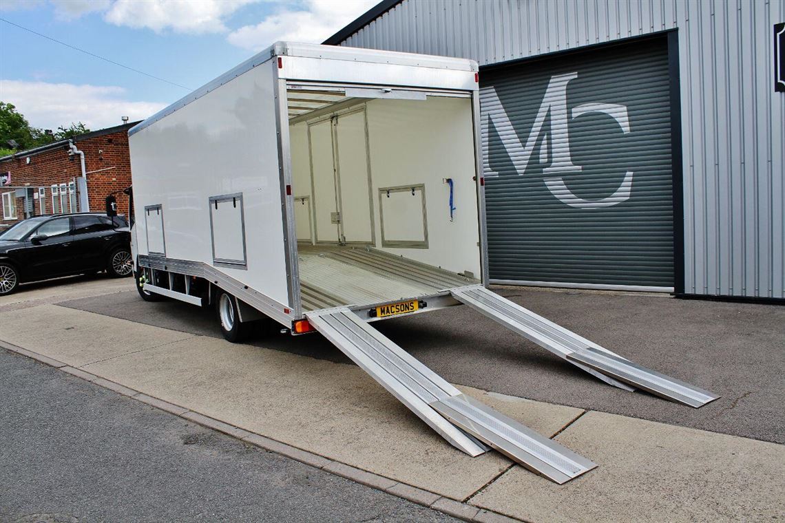 isuzu-n75190-e6-75-tone-enclosed-car-transpor