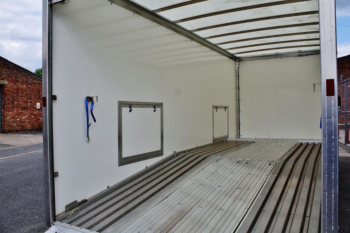 isuzu-n75190-e6-75-tone-enclosed-car-transpor