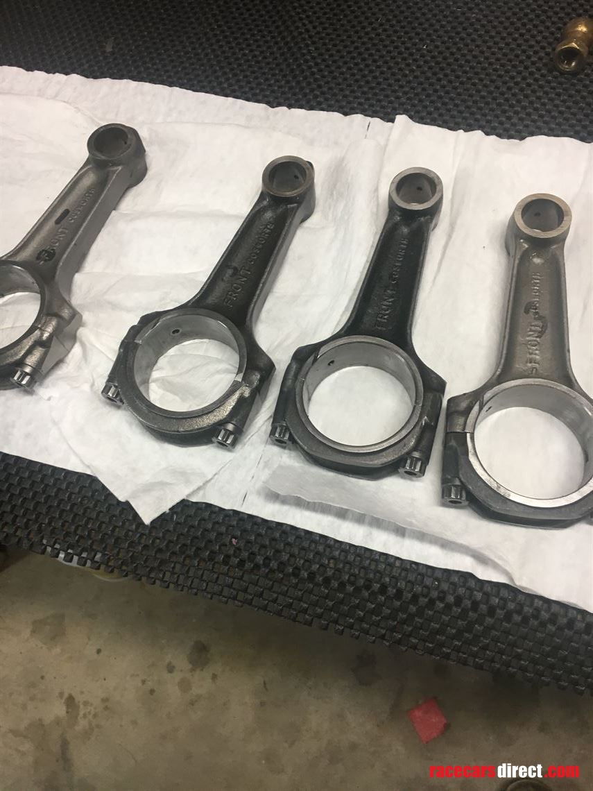 Cosworth Connecting rods with new ARP bolts