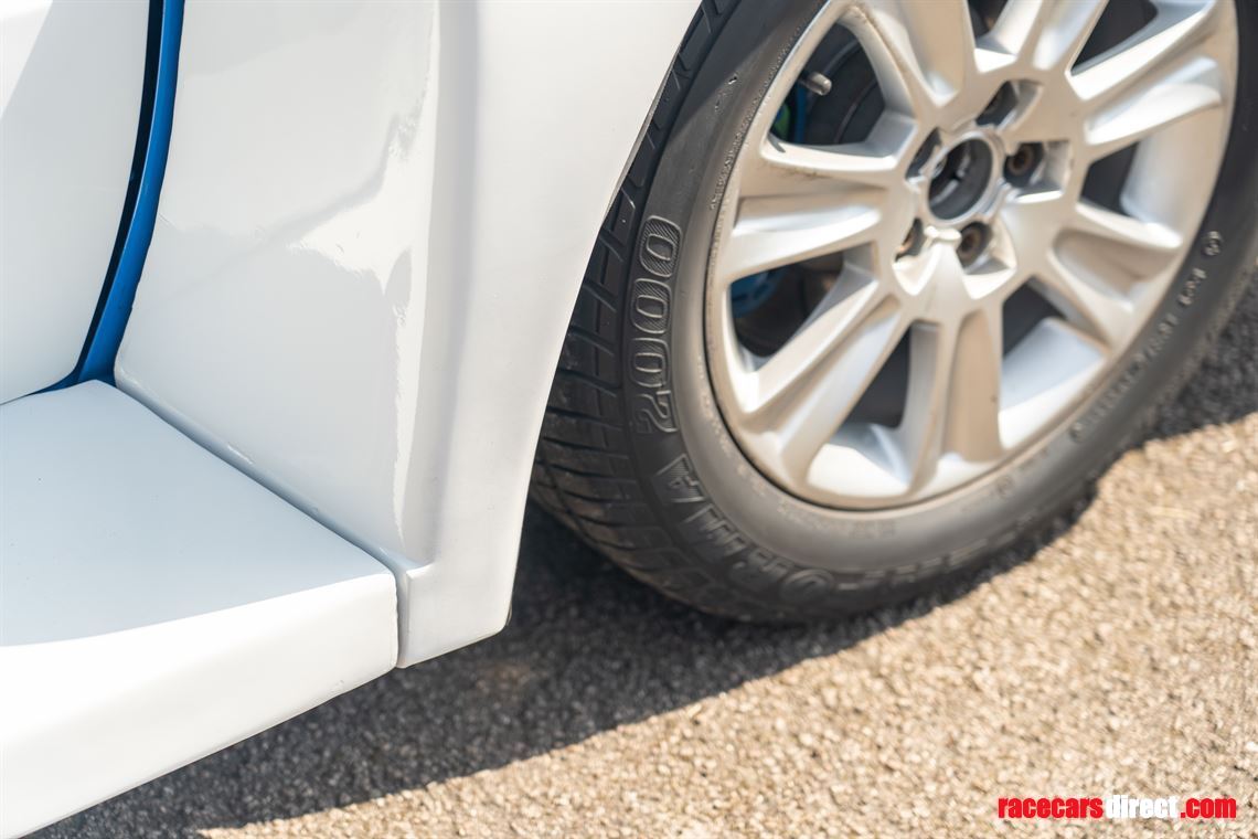 metro-6r4-replica-competition-car