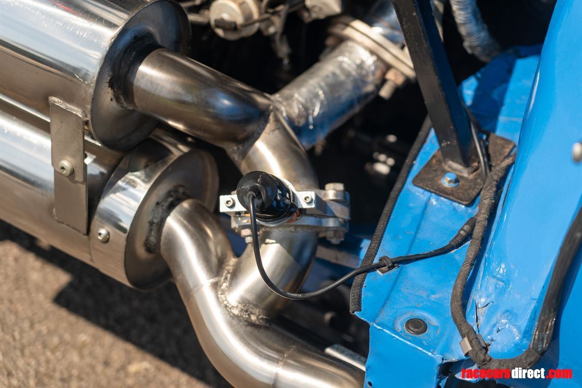 metro-6r4-replica-competition-car