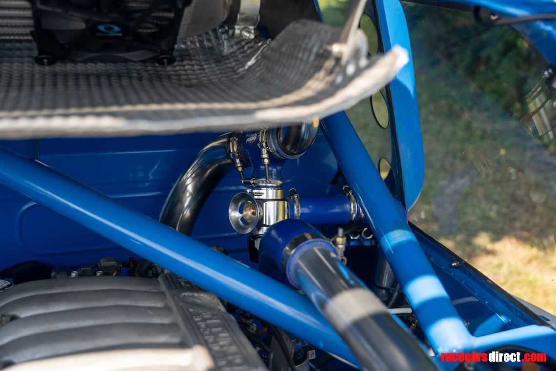 metro-6r4-replica-competition-car