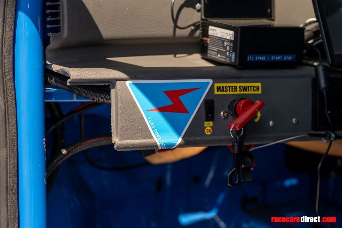 metro-6r4-replica-competition-car