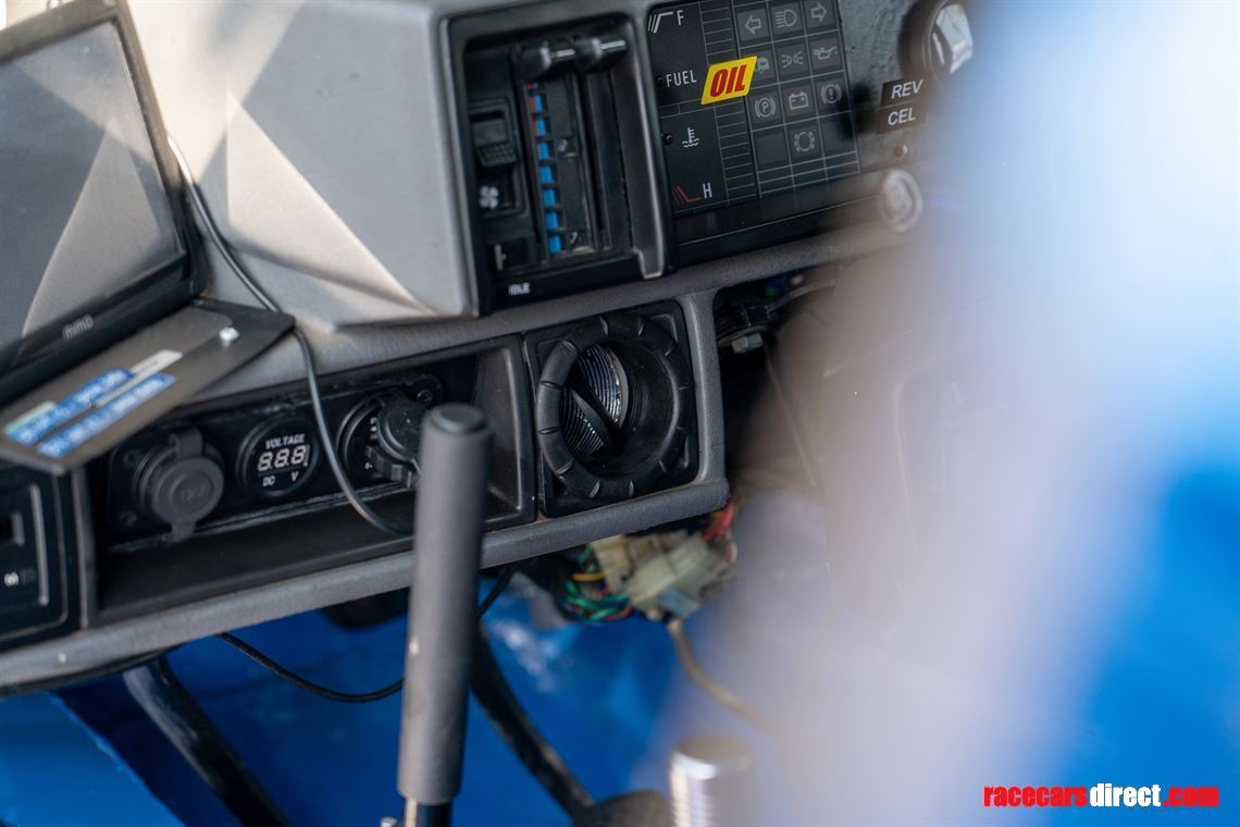 metro-6r4-replica-competition-car