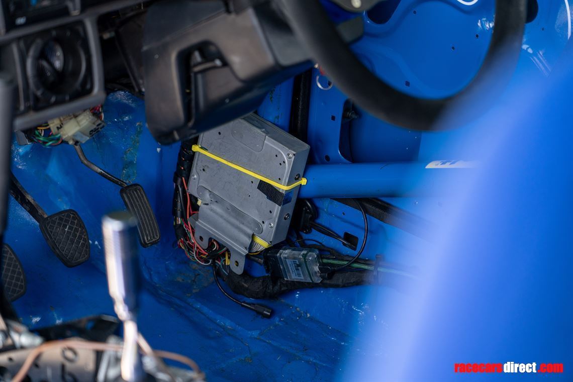 metro-6r4-replica-competition-car