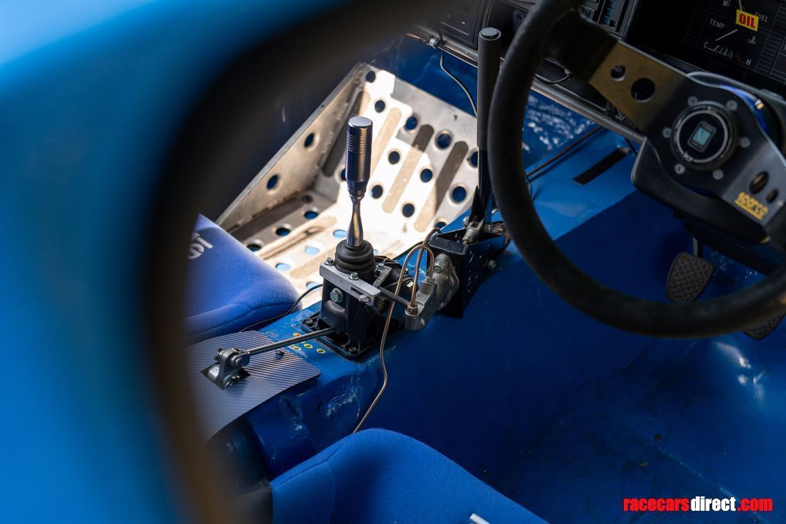 metro-6r4-replica-competition-car