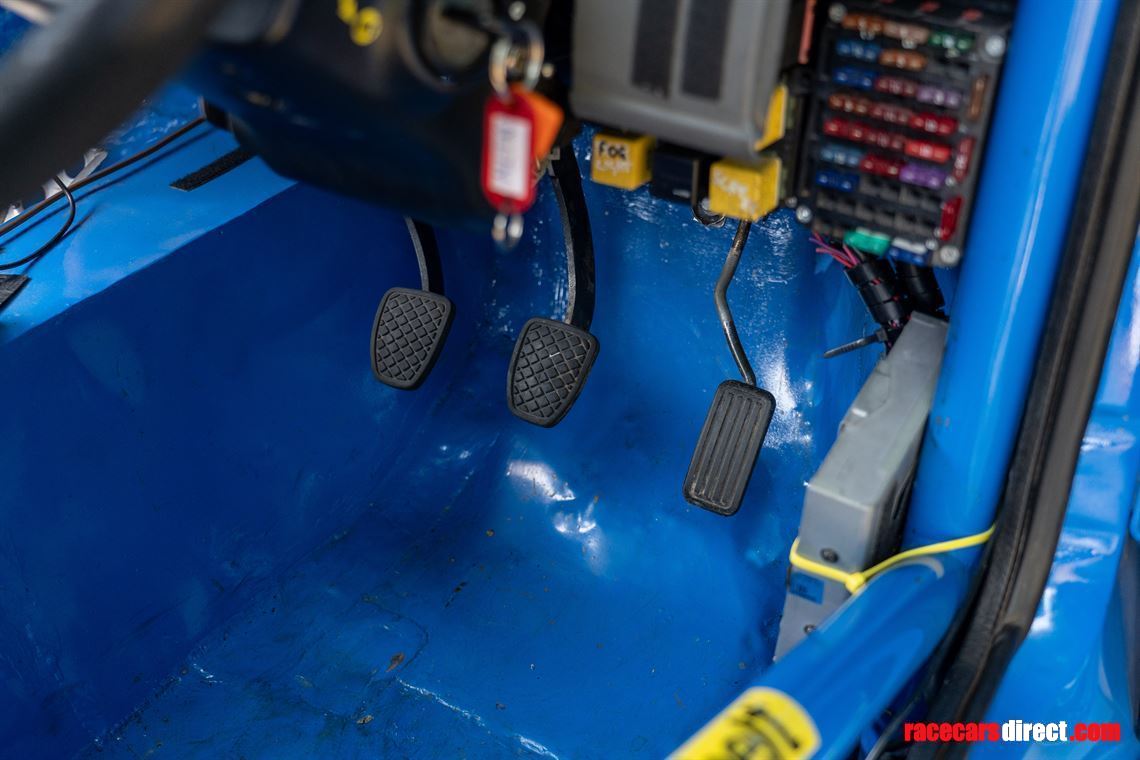 metro-6r4-replica-competition-car