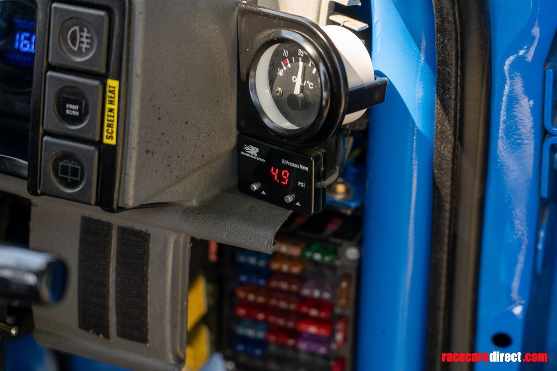 metro-6r4-replica-competition-car