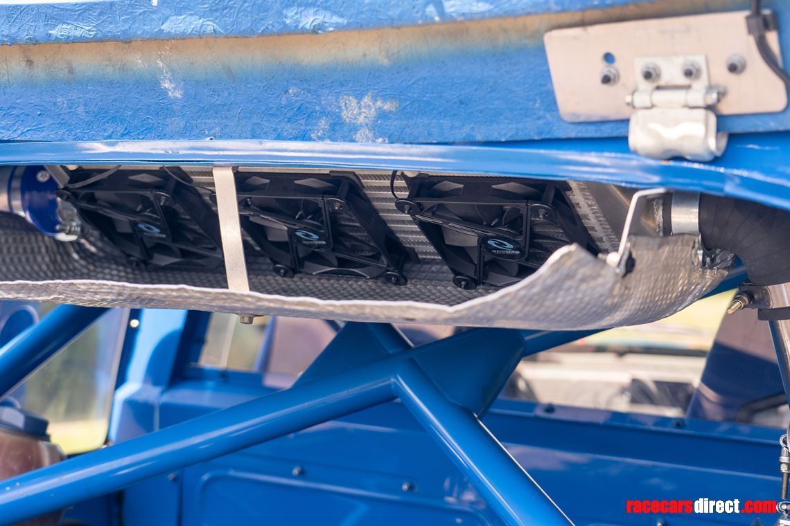 metro-6r4-replica-competition-car