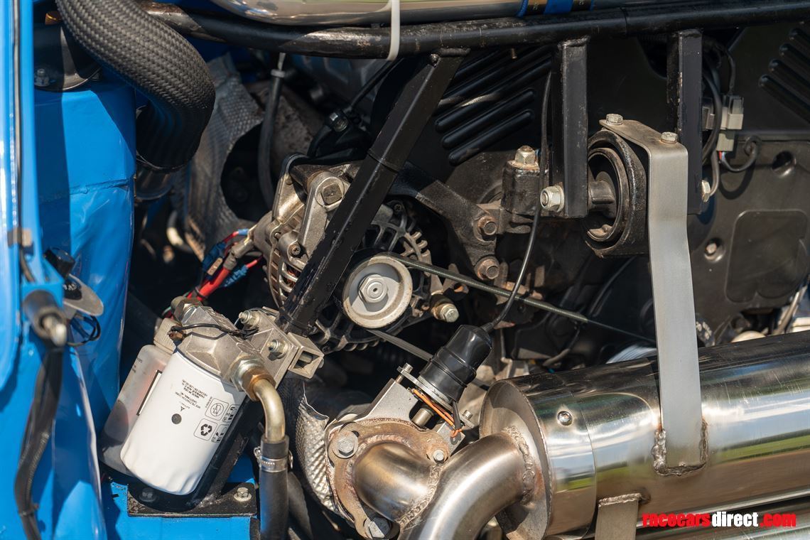 metro-6r4-replica-competition-car