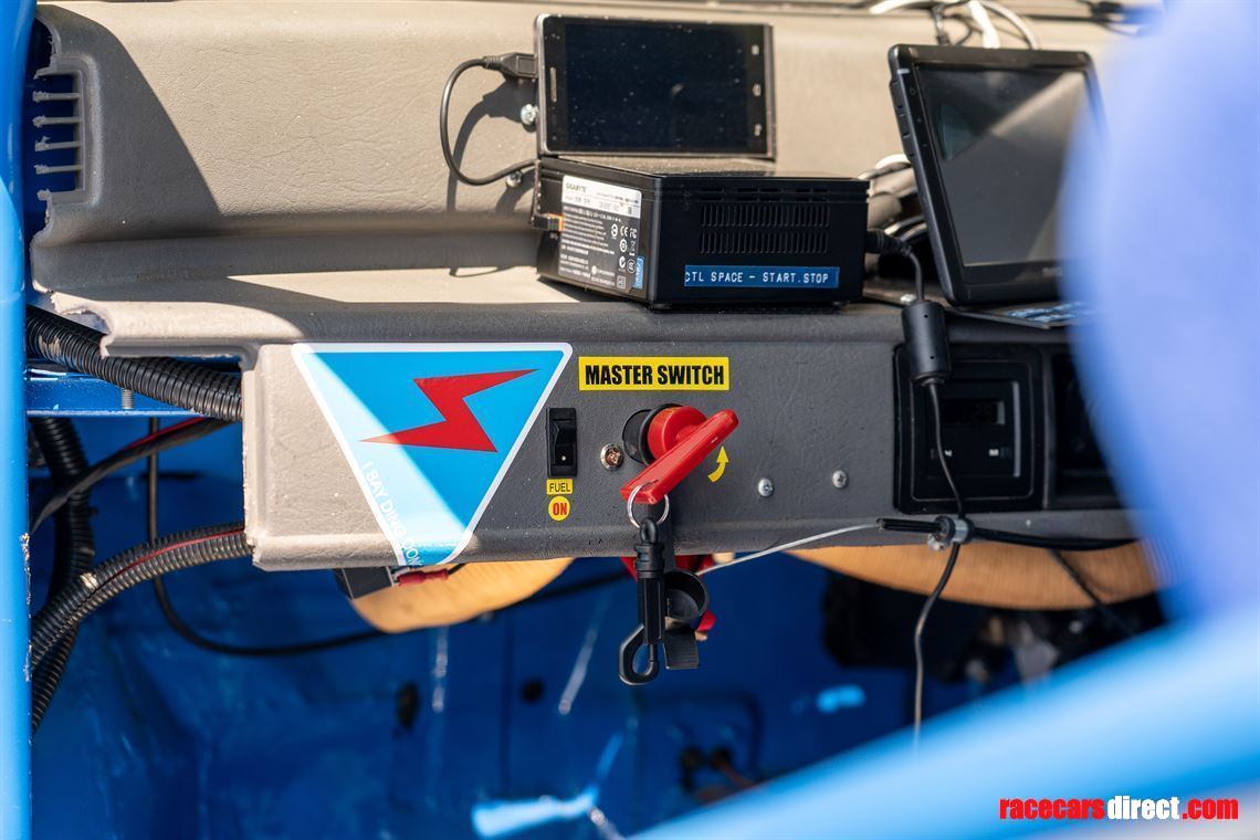 metro-6r4-replica-competition-car