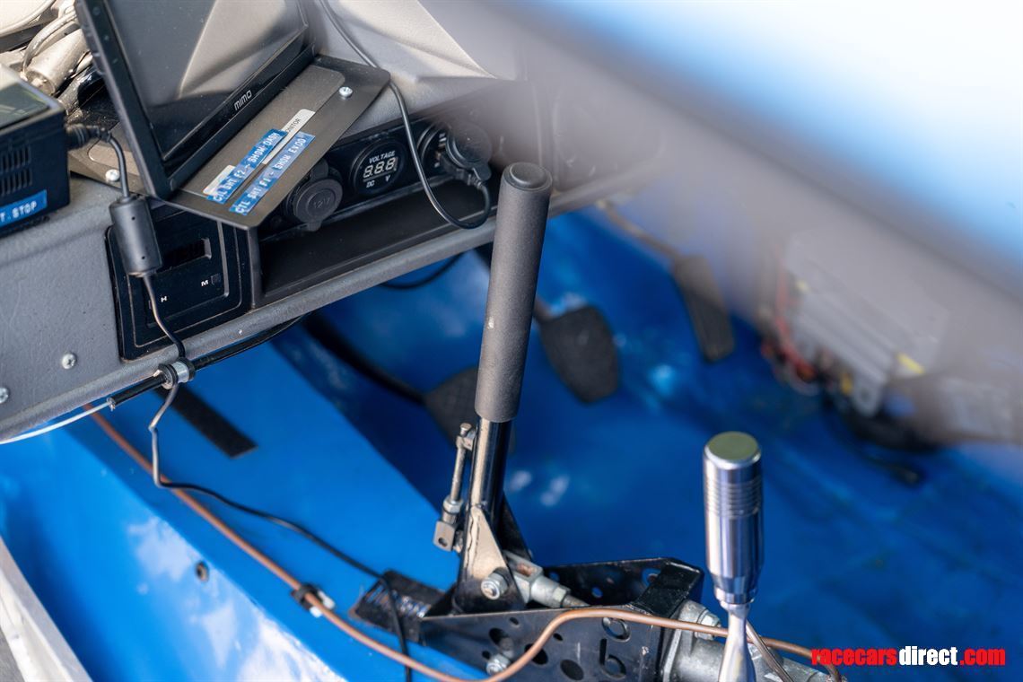 metro-6r4-replica-competition-car