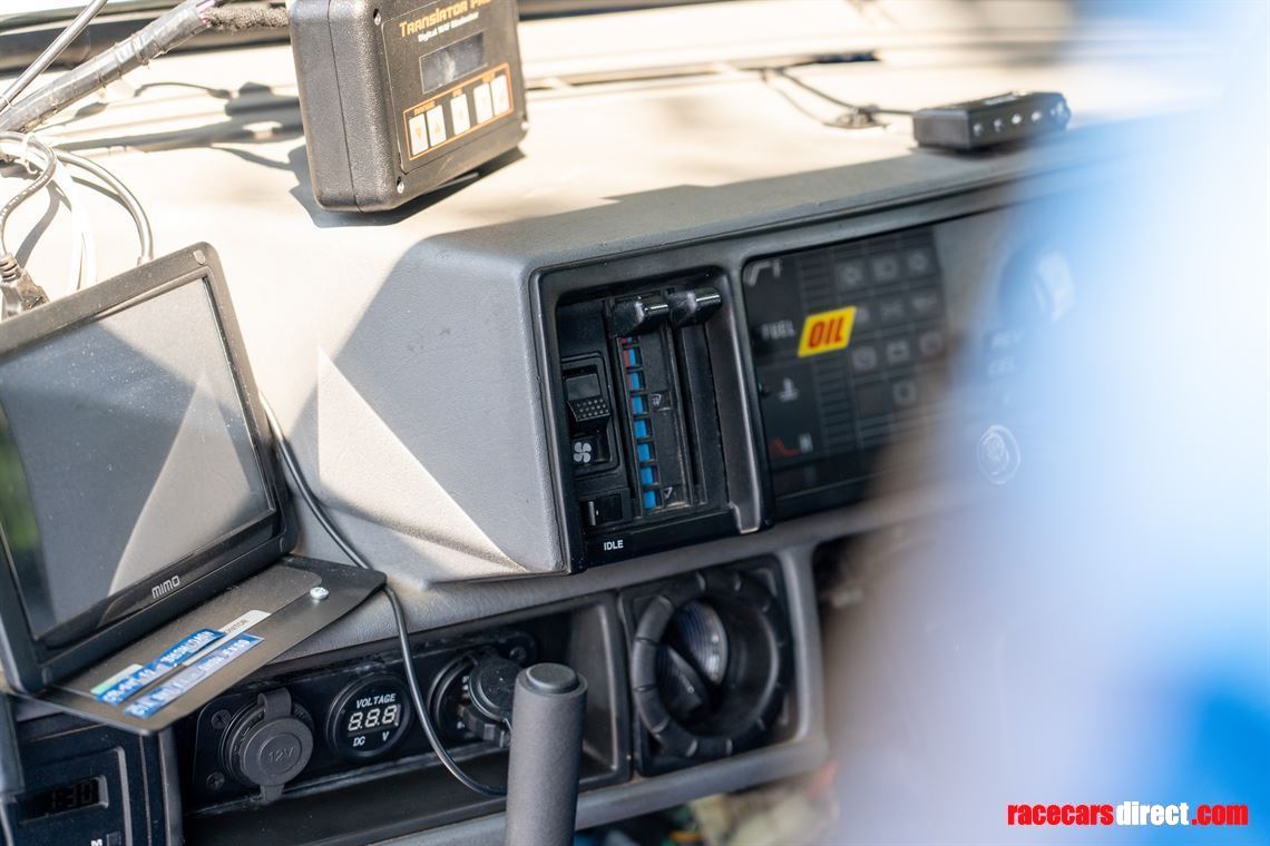 metro-6r4-replica-competition-car