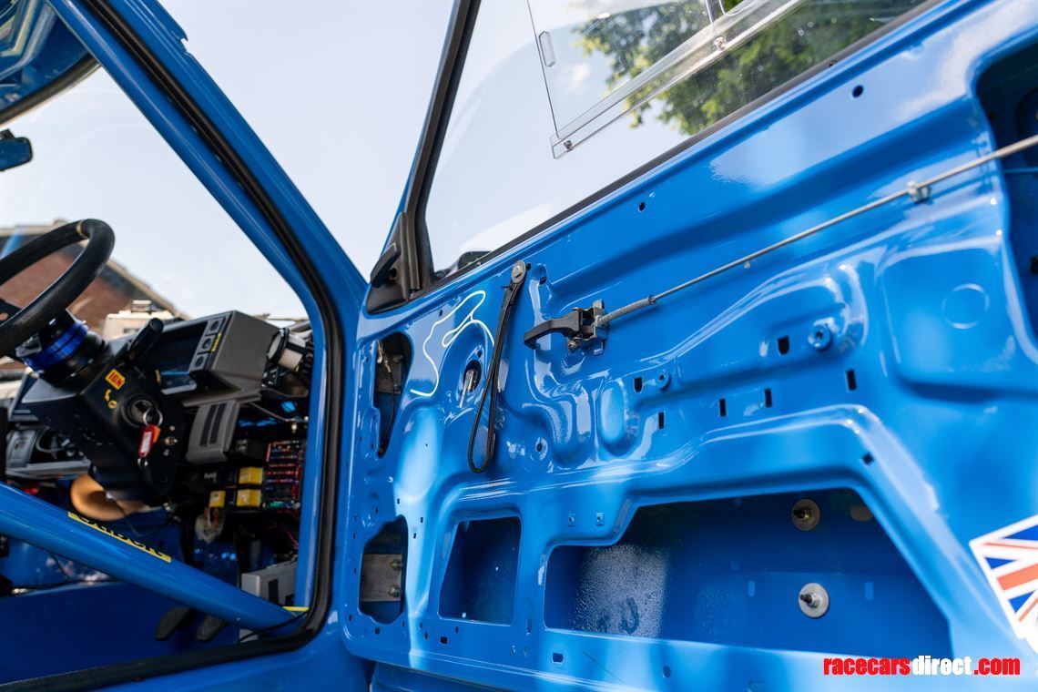 metro-6r4-replica-competition-car