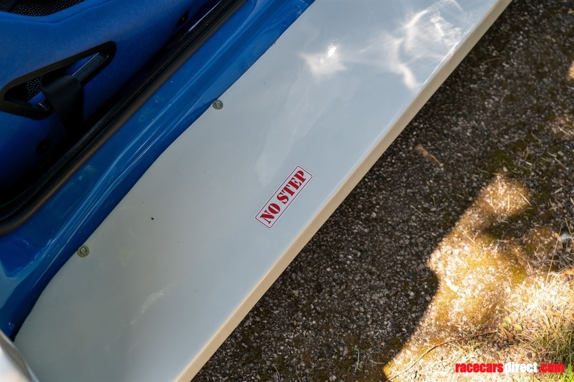 metro-6r4-replica-competition-car