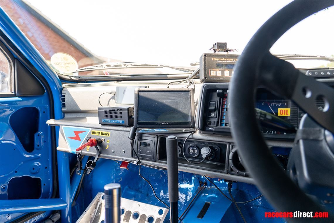 metro-6r4-replica-competition-car