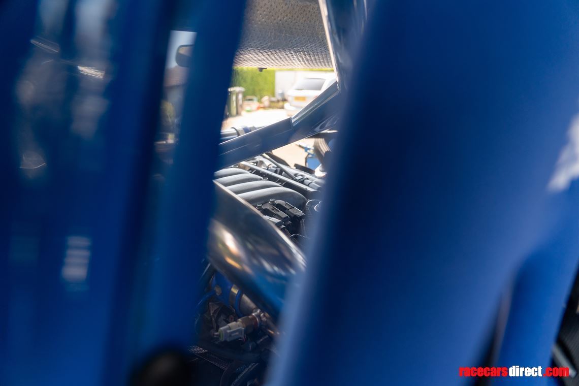 metro-6r4-replica-competition-car