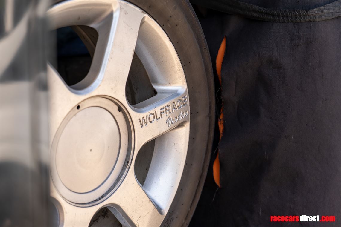 metro-6r4-replica-competition-car