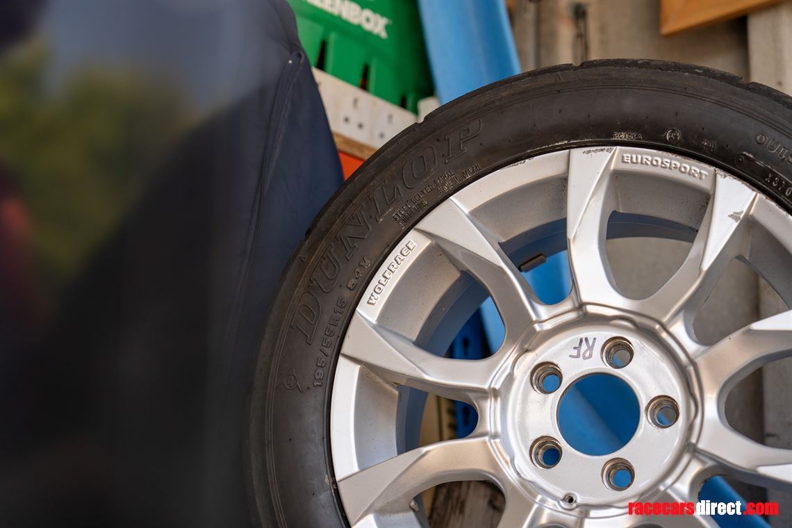 metro-6r4-replica-competition-car