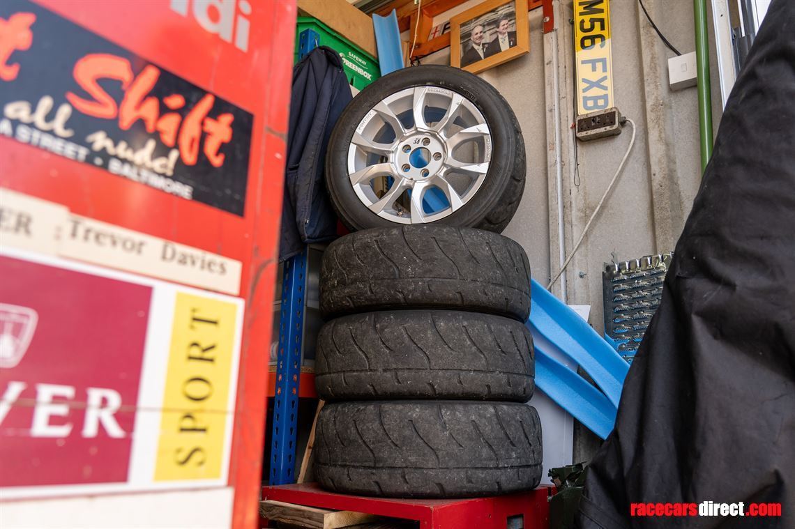 metro-6r4-replica-competition-car