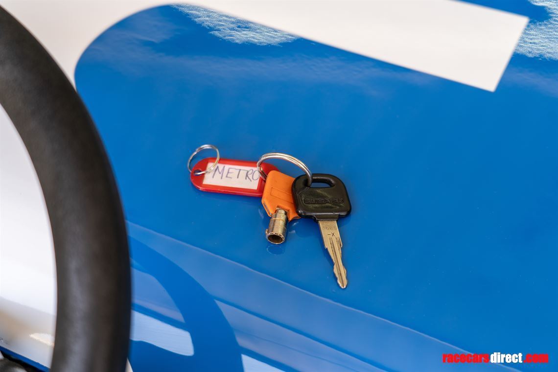 metro-6r4-replica-competition-car