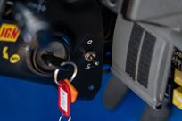 metro-6r4-replica-competition-car