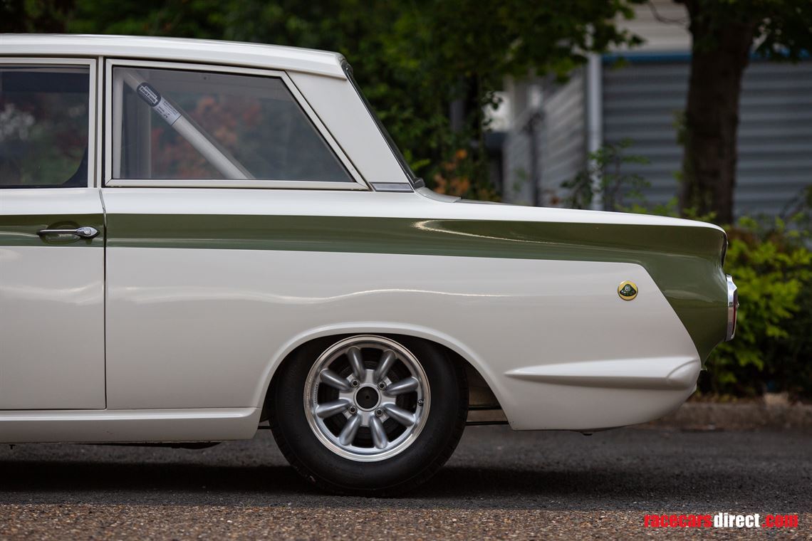 1963-ford-lotus-cortina-fia-race-car