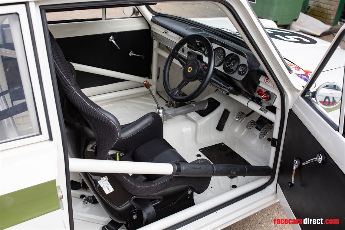 1963-ford-lotus-cortina-fia-race-car