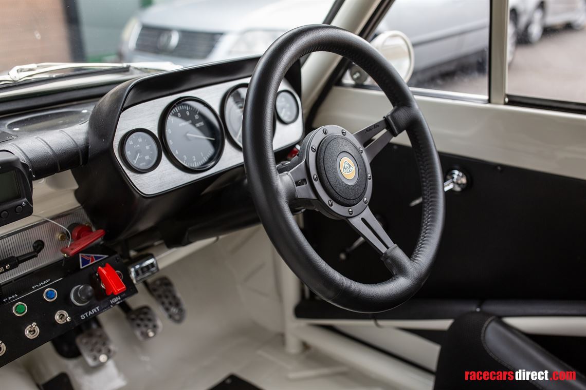 1963-ford-lotus-cortina-fia-race-car