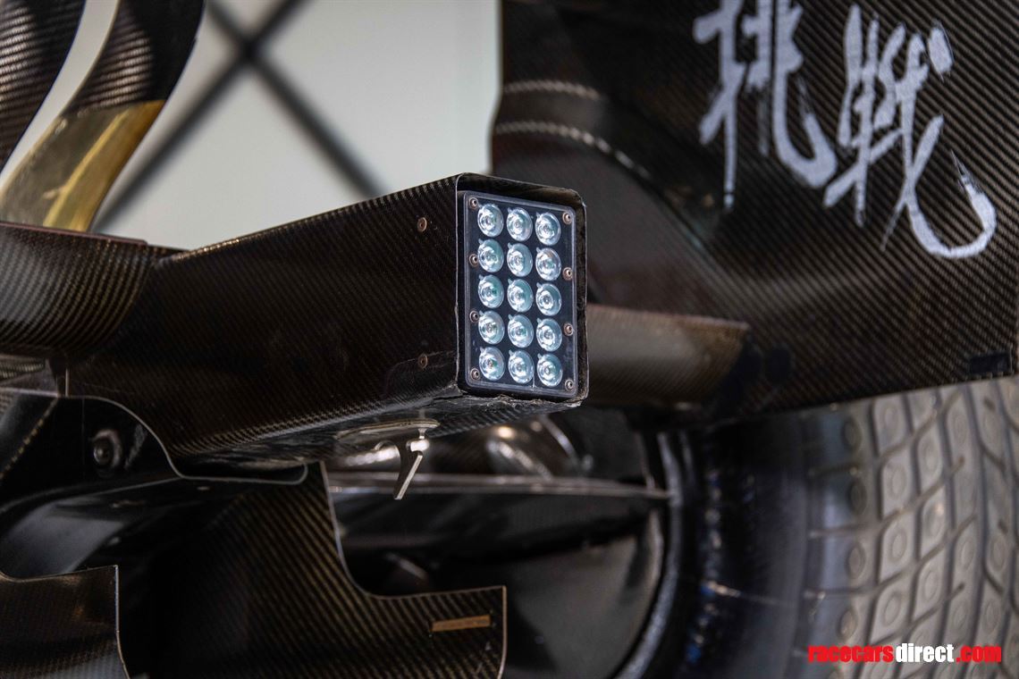 sold-f1-super-aguri-sa7-rolling-chassis