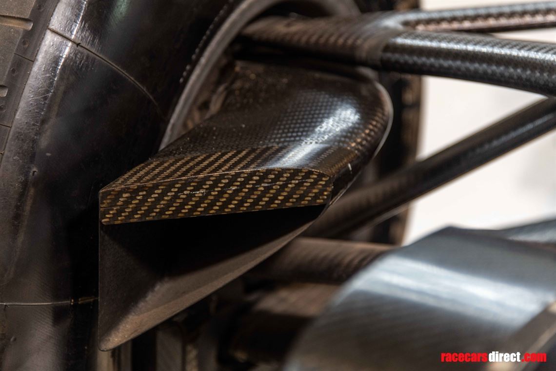 sold-f1-super-aguri-sa7-rolling-chassis