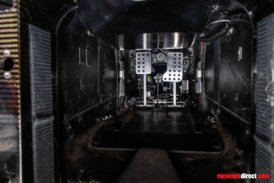 sold-f1-super-aguri-sa7-rolling-chassis