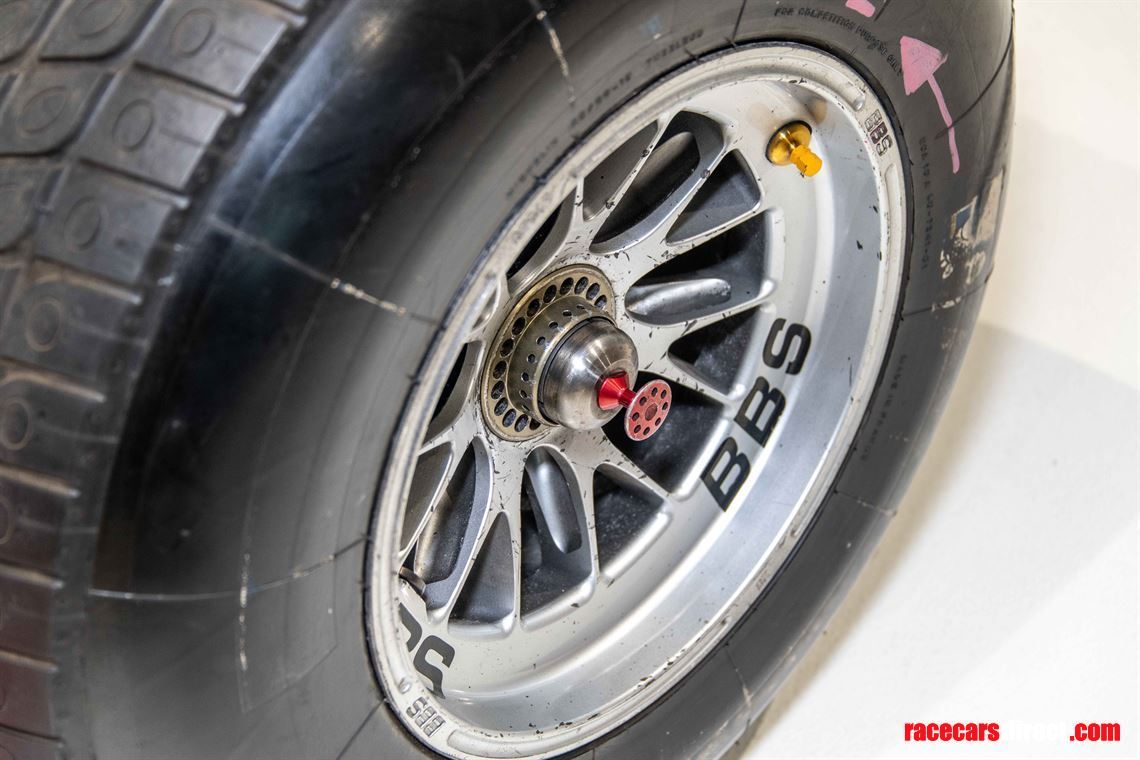 sold-f1-super-aguri-sa7-rolling-chassis