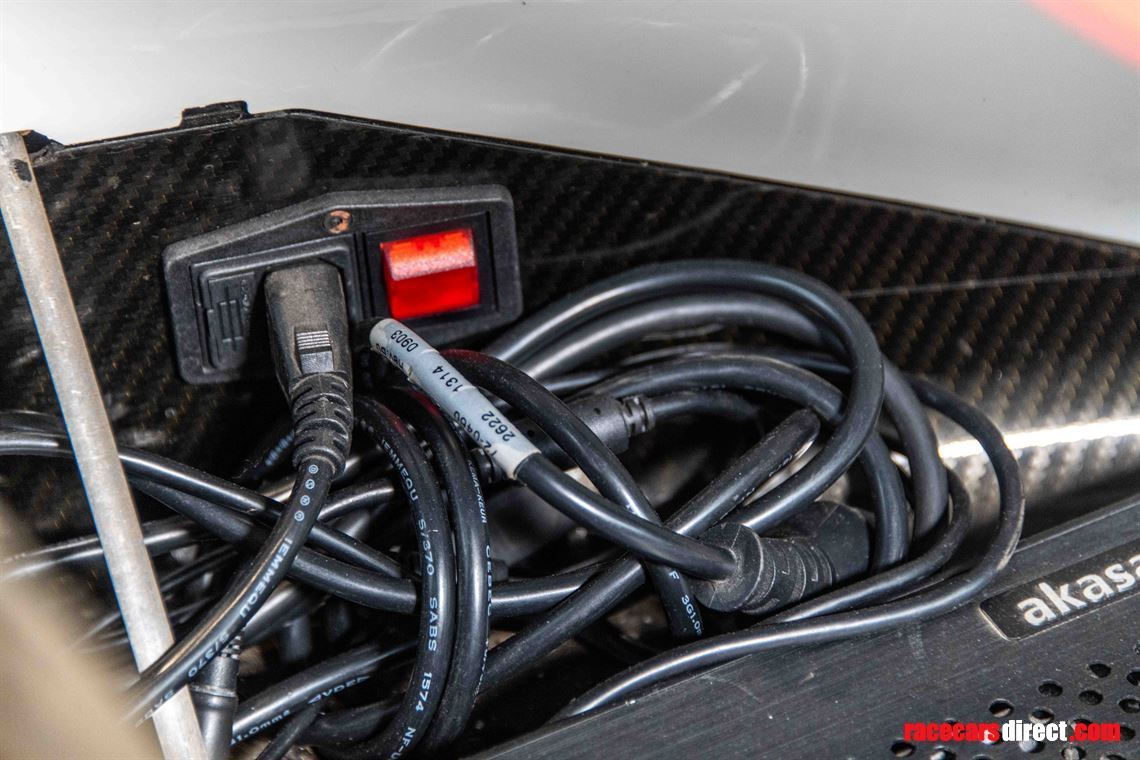 sold-f1-super-aguri-sa7-rolling-chassis