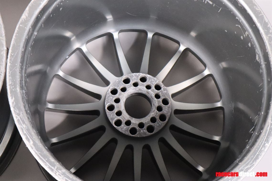 ferrari-550-gt1-oz-racing-wheels