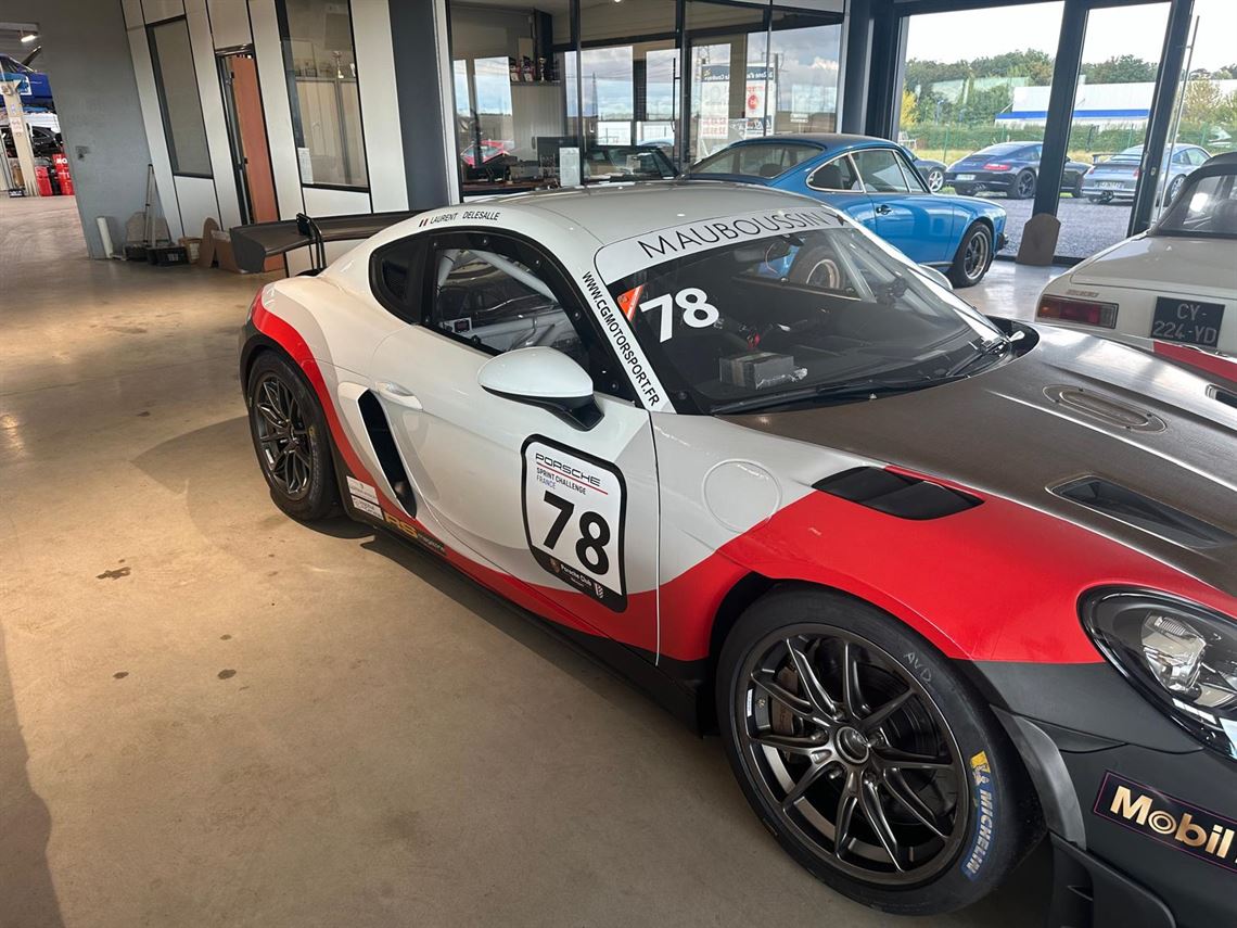 porsche-cayman-gt4-rs-982-2024