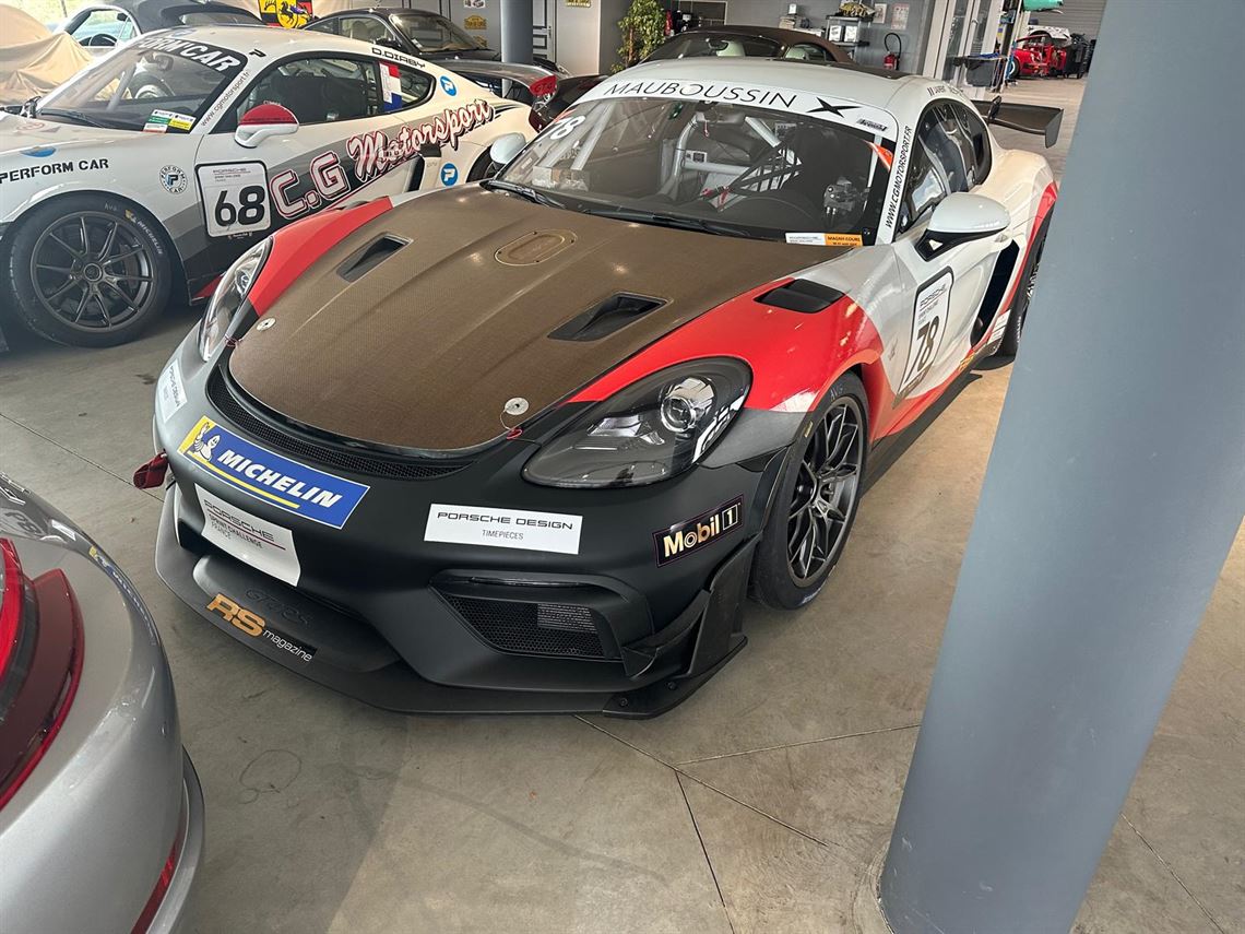 porsche-cayman-gt4-rs-982-2024