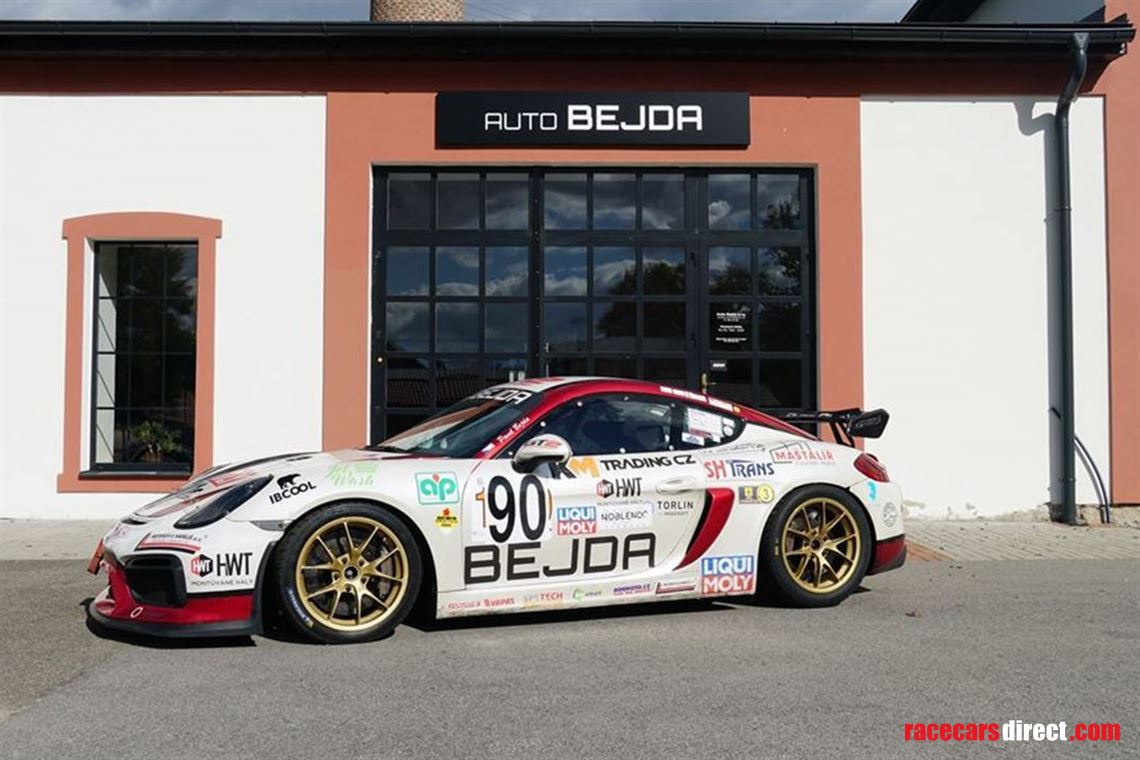 porsche-cayman-gt4-mr-981