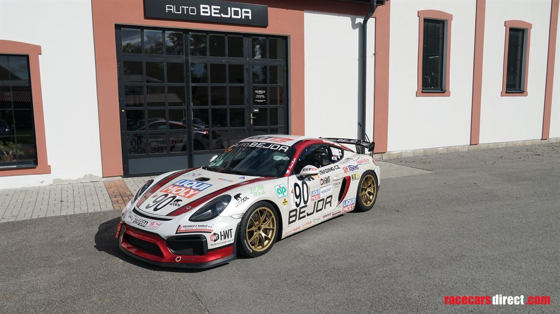 porsche-cayman-gt4-mr-981