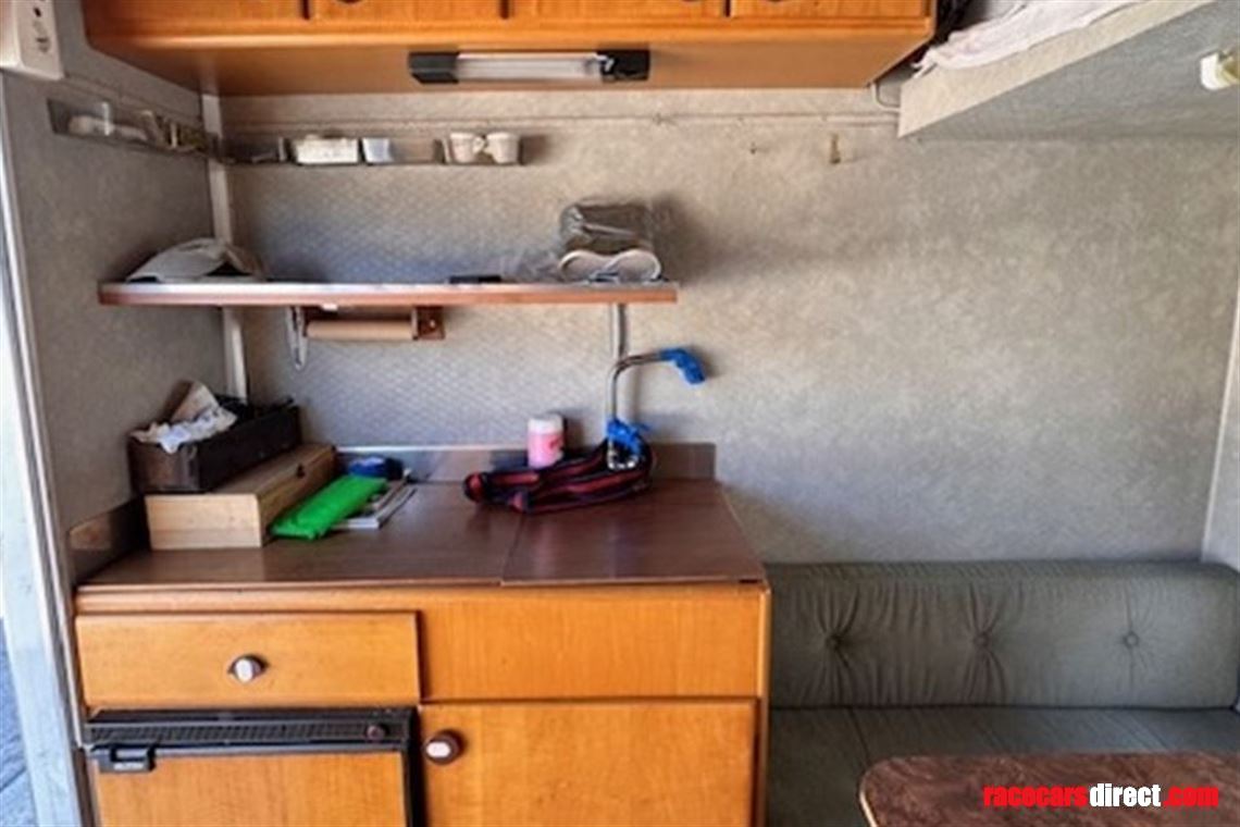 mercedes-truck-racing-transport