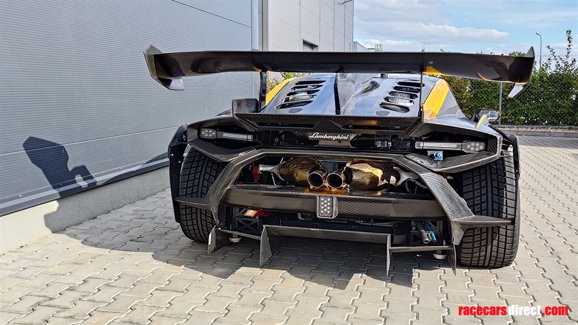 lamborghini-huracan-super-trofeo-evo2