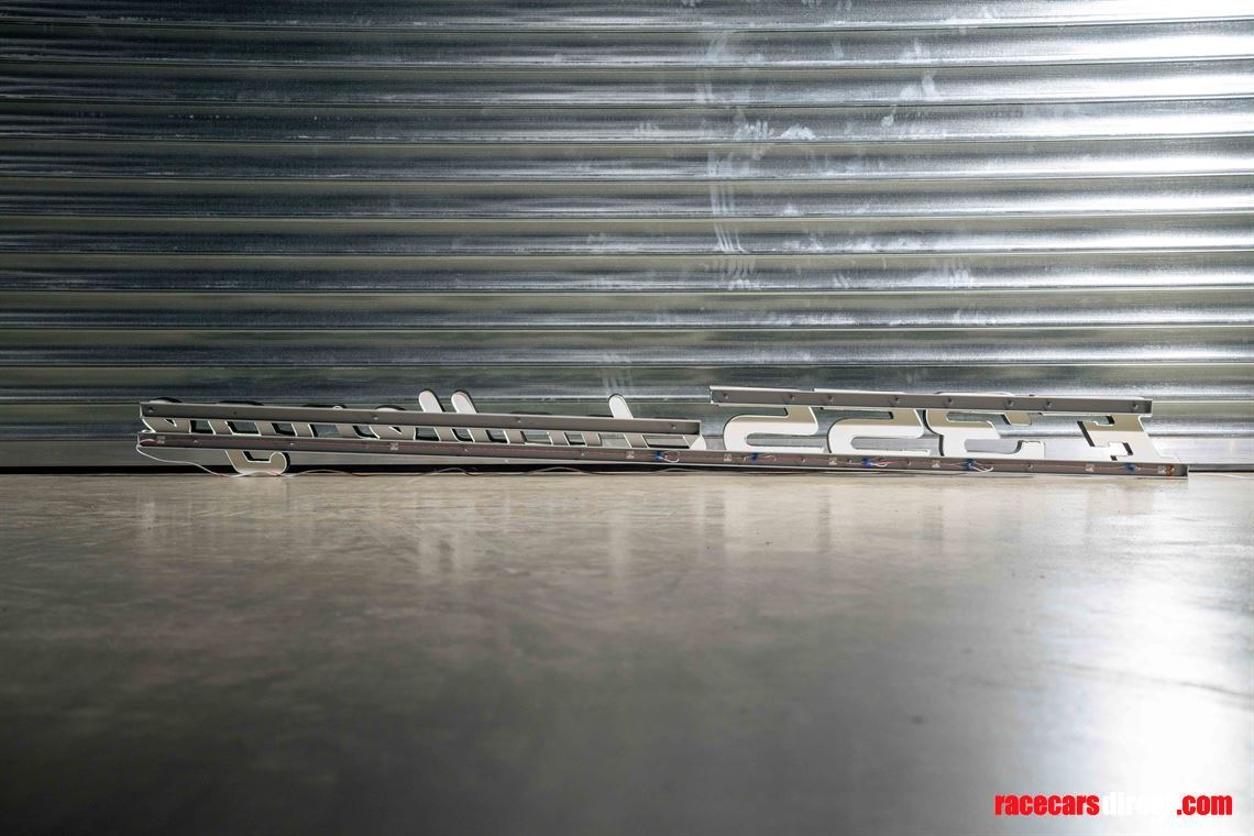 illuminated-f355-challenge-sign