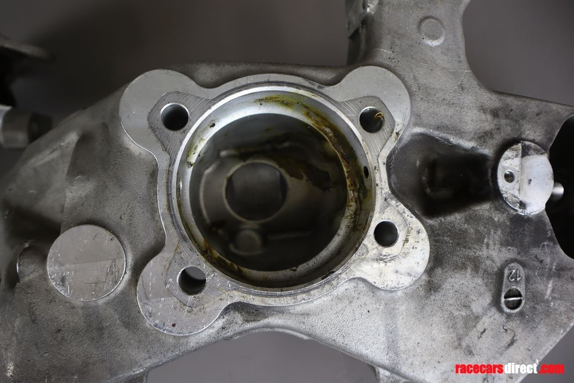 porsche-991-cup-wheel-carrier-front-axle-righ