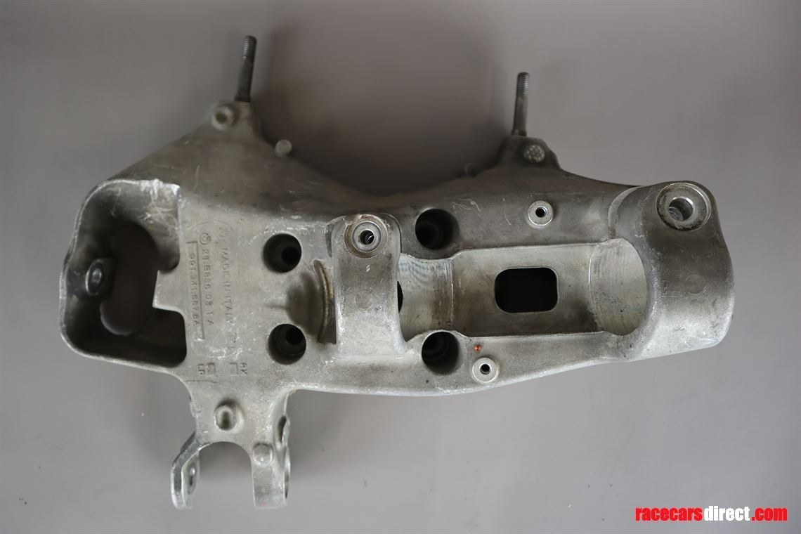 porsche-991-cup-wheel-carrier-front-axle-righ