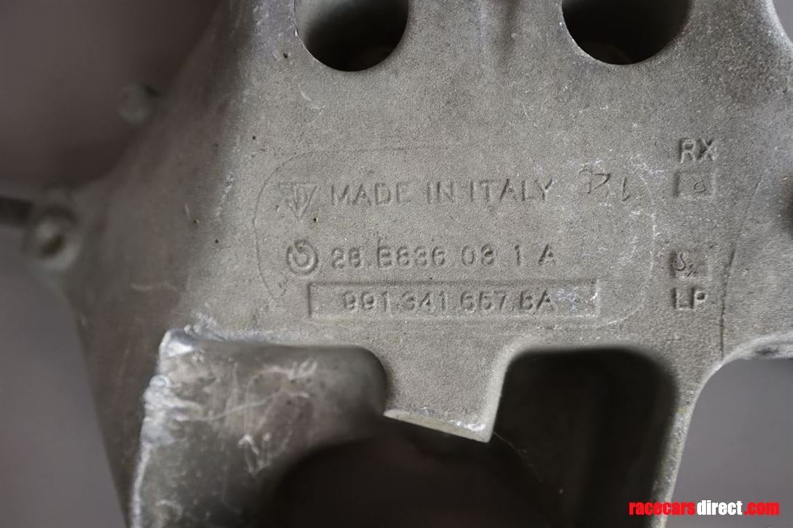 porsche-991-cup-wheel-carrier-front-axle-righ