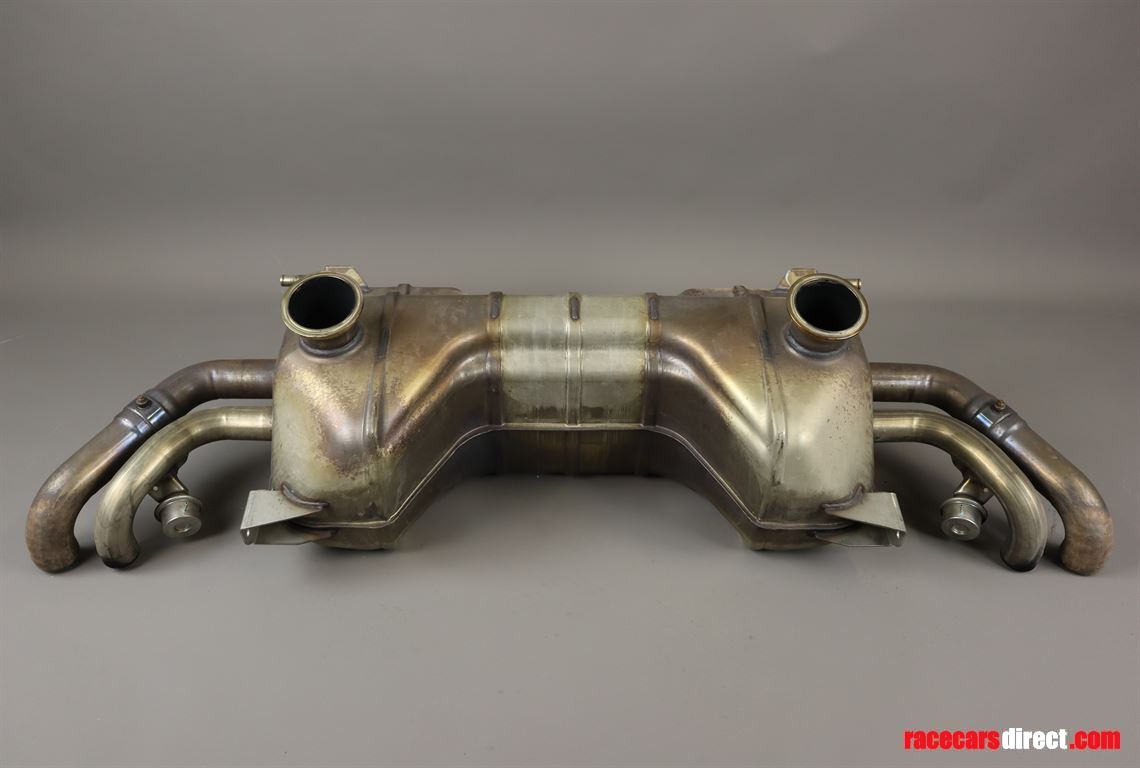 audi-r-8-facelift-v10-exhaust-system